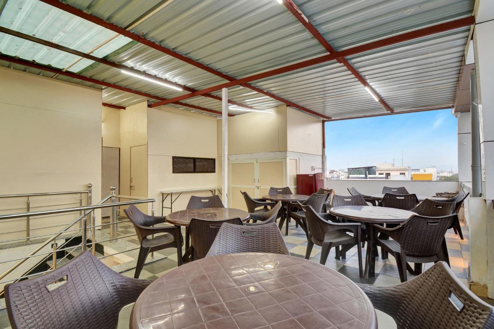 Hotel O 7 Star Udaipur Bagian luar foto